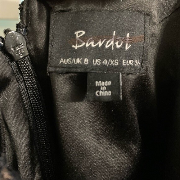 NWOT BARDOT | Serpentine Lace Deep V Neck Nude Black Mini Cocktail Dress 4 XS - Picture 6 of 9